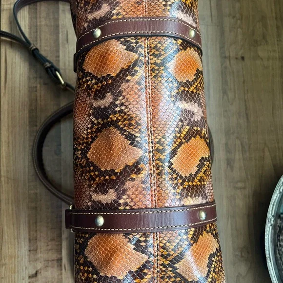Rare Vintage Dooney & Bourke Python Embossed Leather Bucket Bag – Style 9P940 OR